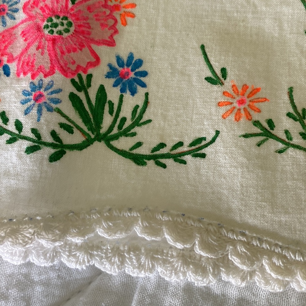 Vintage Pair Of Fabric Painted Bluebird Of Happiness Pillow Cases! - Picture 5 of 10